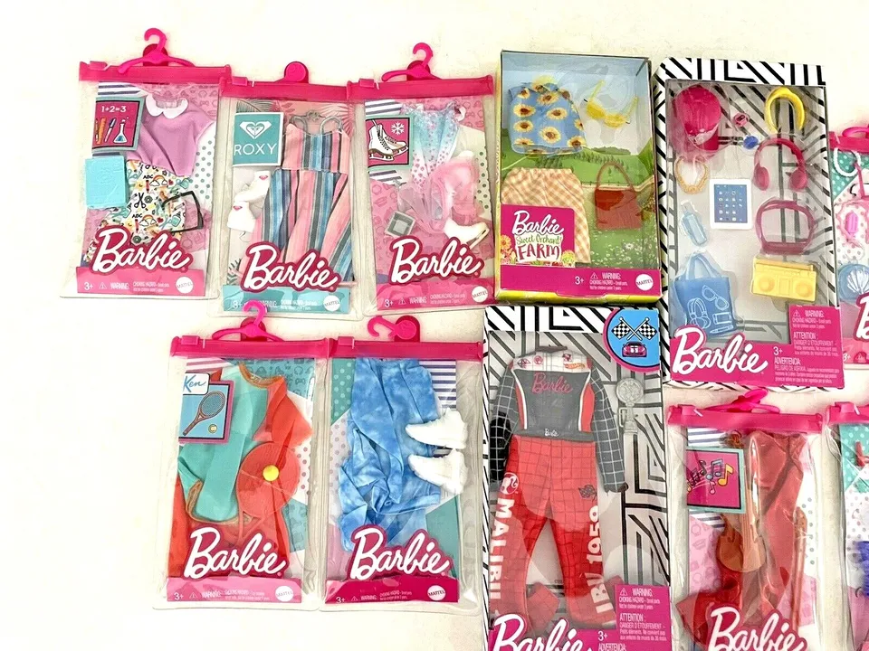 Barbie  Complete Looks Fashion Asst.-GWD96