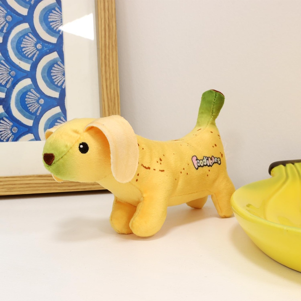 Foodibles Series 1 Scented  Asst Banana Dog-2747