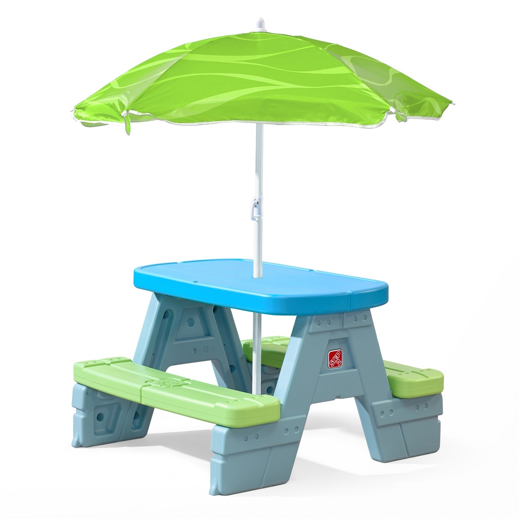SUN & SHADE PICNIC TABLE WITH UMBRELLA -Step2 402499