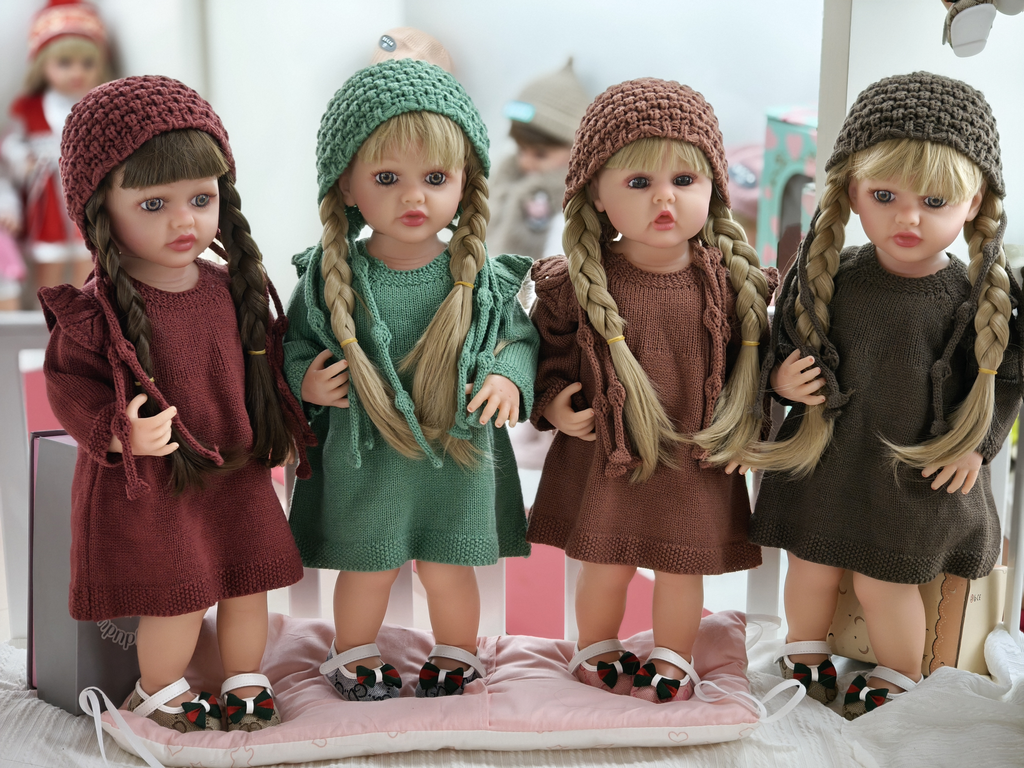 طقم فستان وقبعة من الصوف، 4 ألوان، دمى عربية من السيليكون، مقاس 22 بوصة - JX299-35